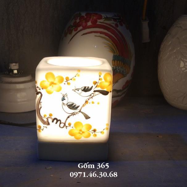 Đèn xông tinh dầu Bát Tràng dáng vuông DX023