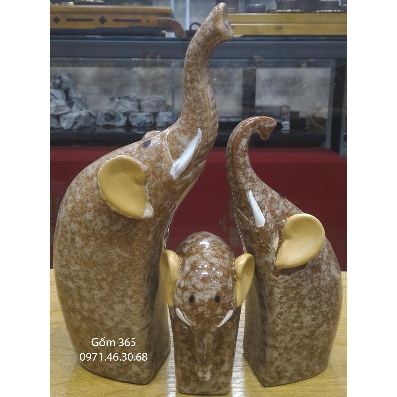 Tượng con giống Bát Tràng - Gia đình voi hạnh phúc giả đá D01
